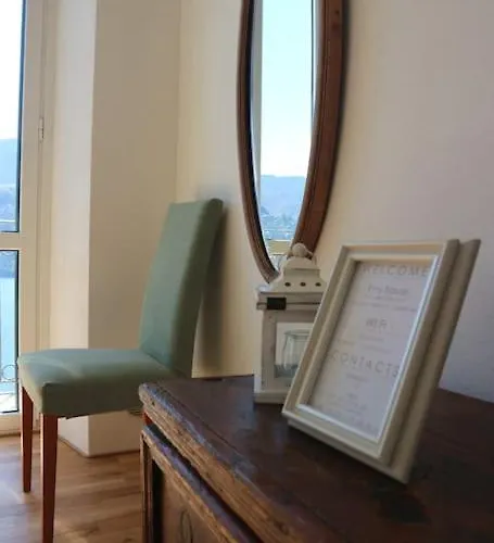 Emy House Charming Stunning Views Balcony Ac Daire Carate Urio