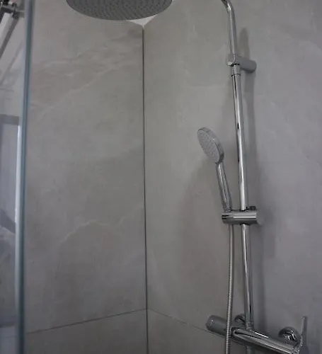 Emy House Charming Stunning Views Balcony Ac דירה *