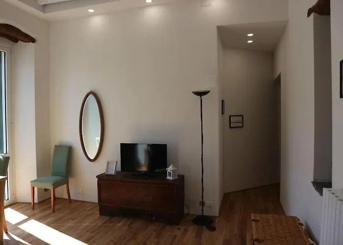 Daire Emy House Charming Stunning Views Balcony Ac Carate Urio